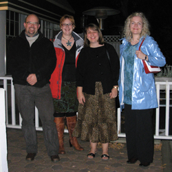 Tur til Canada 2008: Randi med organist Tammy Jo og pastor Gus med hustru, Edmonton