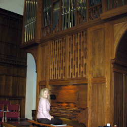 Tur til Canada 2008: Randi ved orglet, Kingston